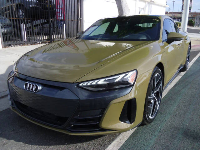 2022 Audi e-tron GT Premium Plus AWD photo
