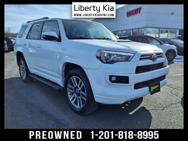 2022 Toyota 4Runner TRD Sport 4WD photo