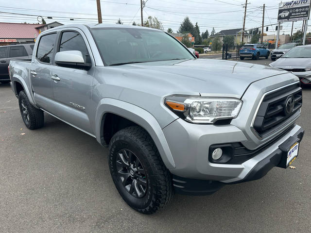 2022 Toyota Tacoma SR5 RWD photo