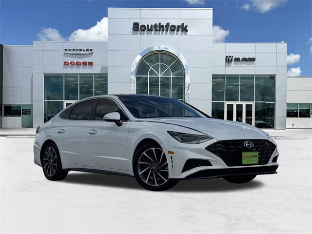 2022 Hyundai Sonata Limited FWD photo