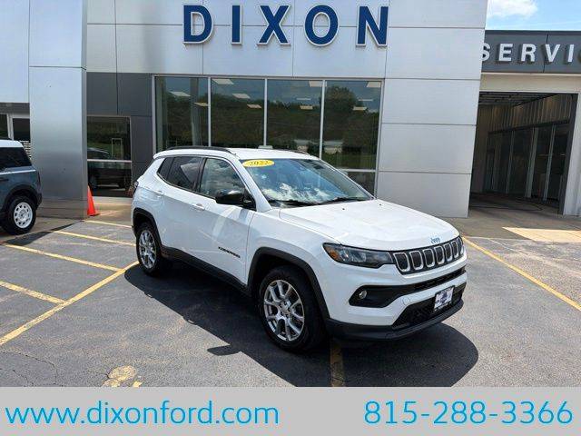 2022 Jeep Compass Latitude Lux 4WD photo
