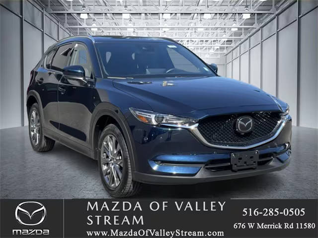 2021 Mazda CX-5 Signature AWD photo