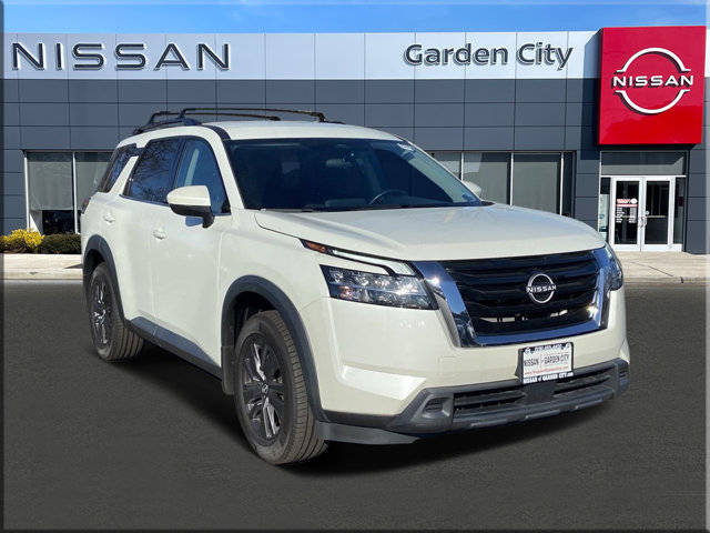 2022 Nissan Pathfinder SV 4WD photo