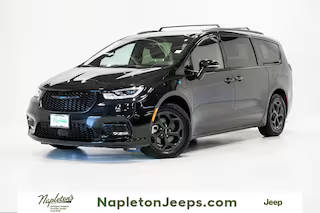 2021 Chrysler Pacifica Minivan Hybrid Limited FWD photo