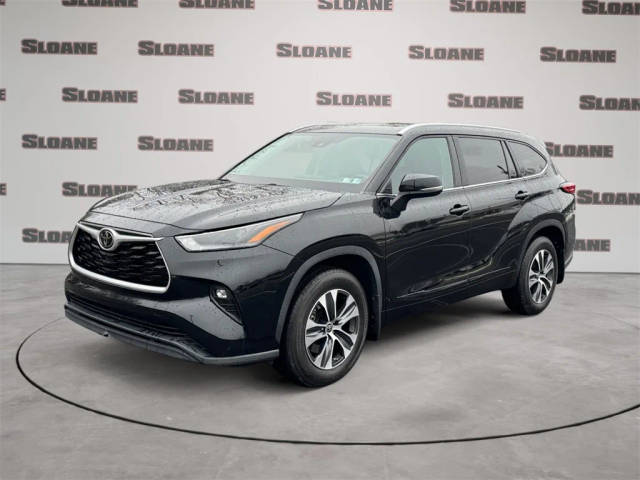 2022 Toyota Highlander XLE AWD photo