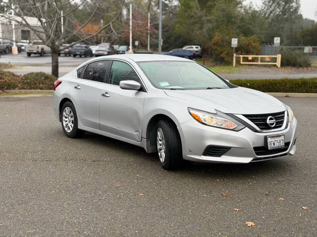 2018 Nissan Altima 2.5 SR FWD photo