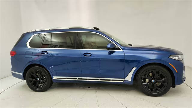 2022 BMW X7 xDrive40i AWD photo