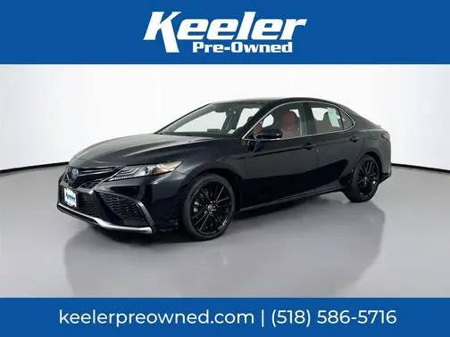 2022 Toyota Camry Hybrid XSE FWD photo