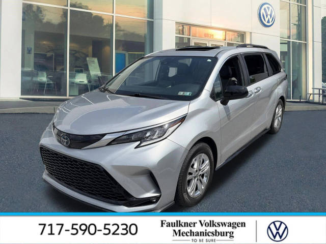 2022 Toyota Sienna XSE AWD photo
