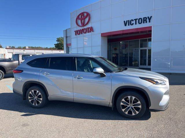 2021 Toyota Highlander Hybrid XLE AWD photo