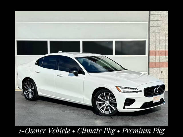2021 Volvo S60 Momentum AWD photo