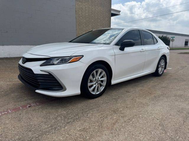 2022 Toyota Camry LE FWD photo