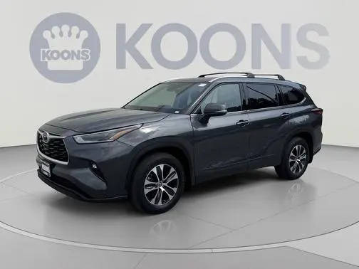 2021 Toyota Highlander XLE AWD photo