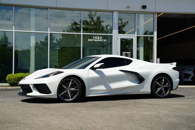 2022 Chevrolet Corvette 2LT RWD photo