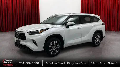 2022 Toyota Highlander Hybrid XLE AWD photo