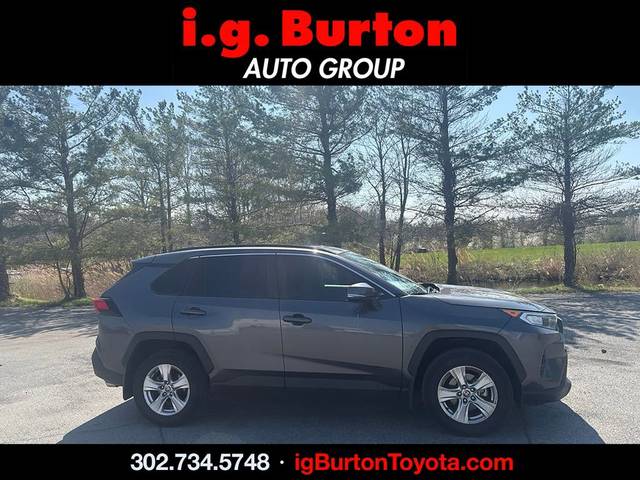 2021 Toyota RAV4 XLE AWD photo