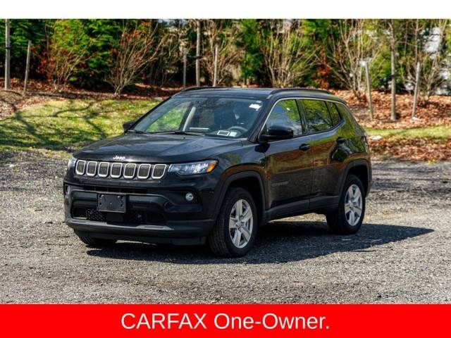 2022 Jeep Compass Latitude 4WD photo
