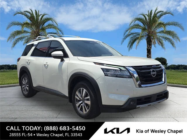 2022 Nissan Pathfinder SL FWD photo