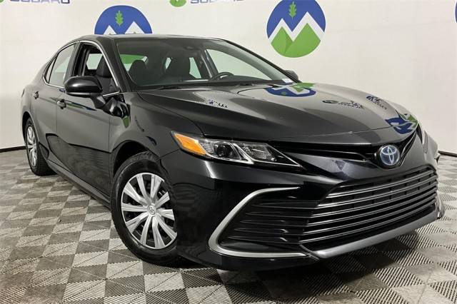 2022 Toyota Camry Hybrid LE FWD photo