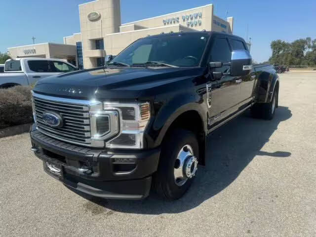 2022 Ford F-350 Super Duty Platinum 4WD photo