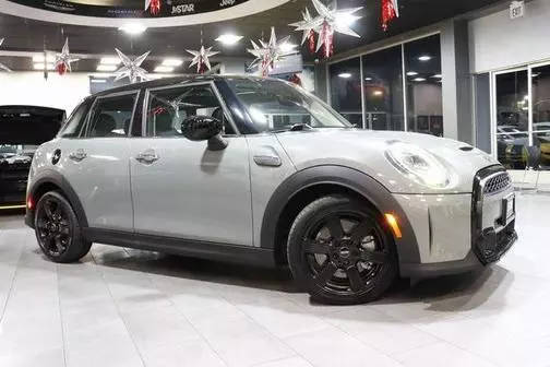 2022 MINI Hardtop 4 Door Cooper S FWD photo