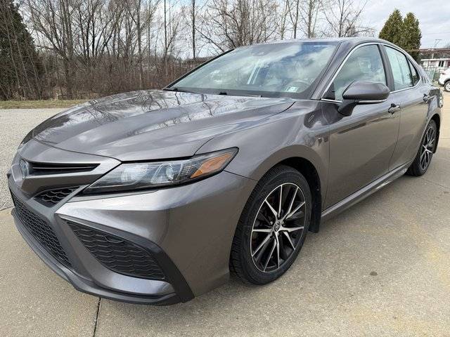 2022 Toyota Camry Hybrid SE FWD photo