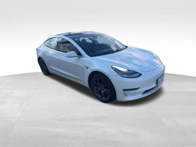 2020 Tesla Model 3 Standard Range Plus RWD photo