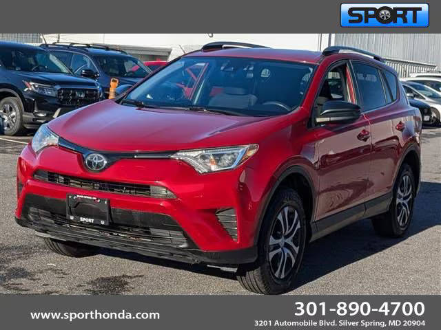 2017 Toyota RAV4 LE FWD photo