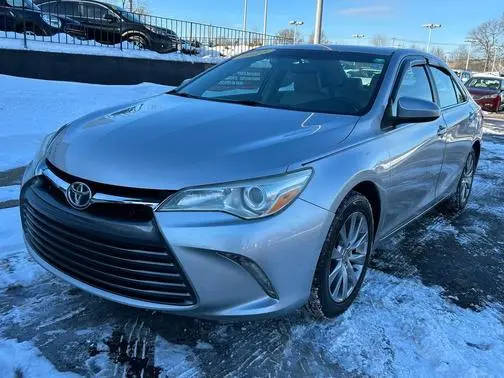 2015 Toyota Camry XLE FWD photo