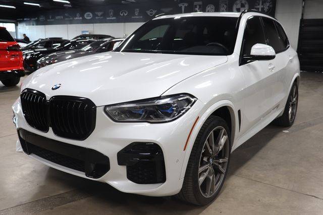 2022 BMW X5 M50i AWD photo