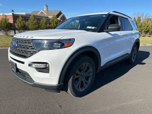 2021 Ford Explorer XLT 4WD photo