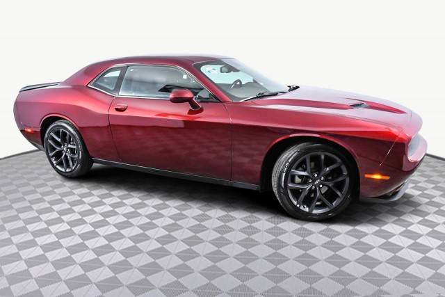 2021 Dodge Challenger SXT RWD photo