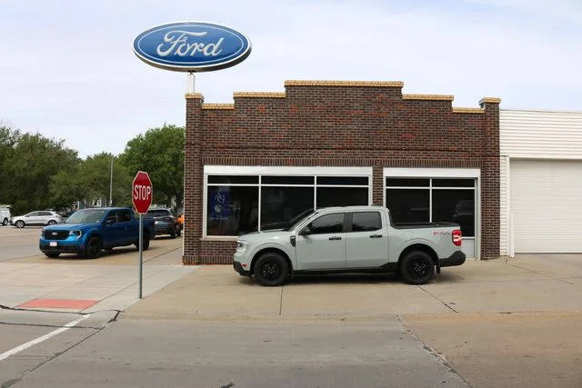 2022 Ford Maverick XLT AWD photo
