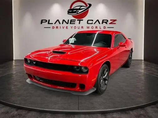 2021 Dodge Challenger SXT RWD photo