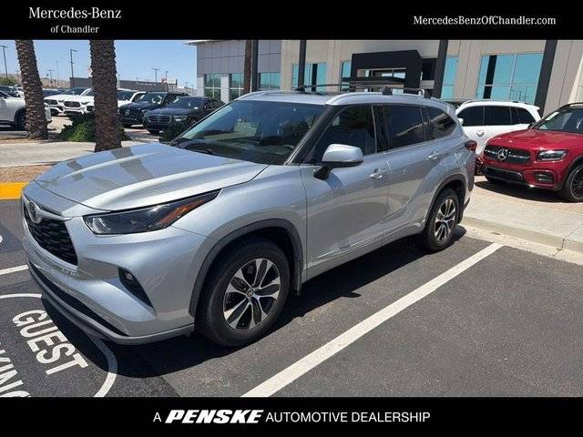 2022 Toyota Highlander XLE AWD photo