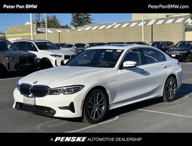 2021 BMW 3 Series 330e RWD photo