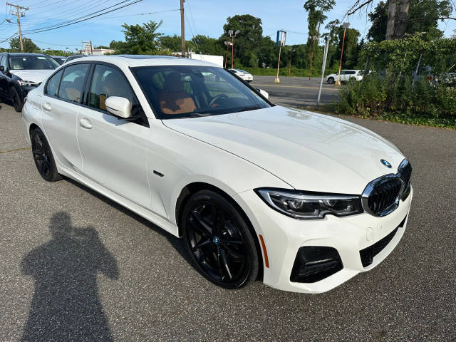 2022 BMW 3 Series 330e xDrive AWD photo