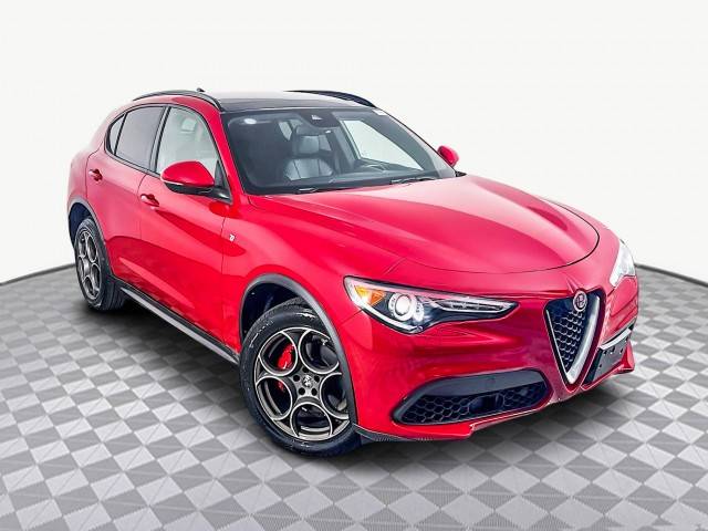 2022 Alfa Romeo Stelvio Ti AWD photo