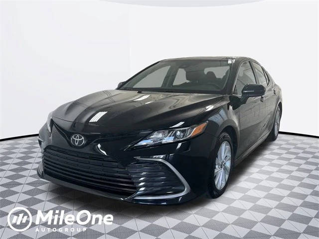 2022 Toyota Camry LE FWD photo
