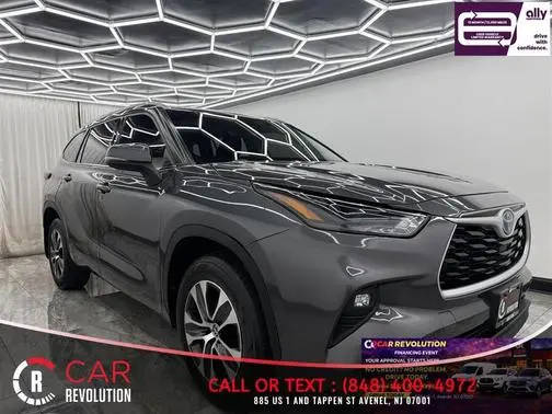 2022 Toyota Highlander Hybrid XLE AWD photo