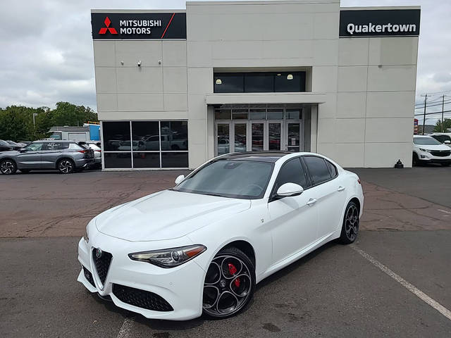 2022 Alfa Romeo Giulia Ti AWD photo