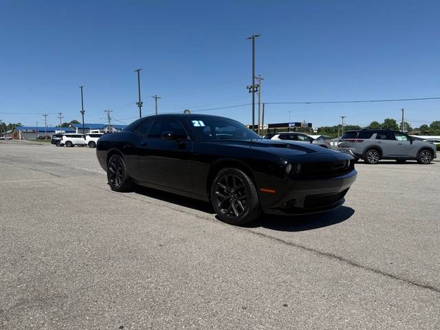 2021 Dodge Challenger SXT RWD photo