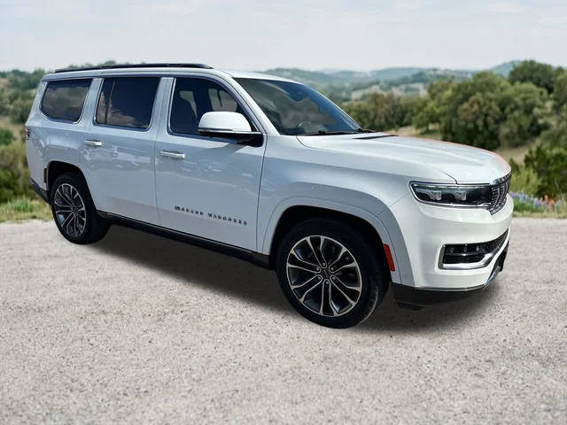 2022 Jeep Grand Wagoneer Series III 4WD photo