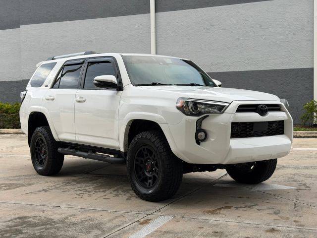 2022 Toyota 4Runner SR5 Premium RWD photo