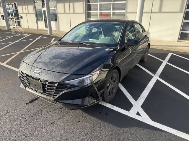 2022 Hyundai Elantra SEL FWD photo