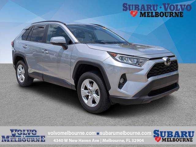 2021 Toyota RAV4 XLE FWD photo