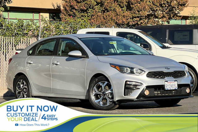 2021 Kia Forte LXS FWD photo