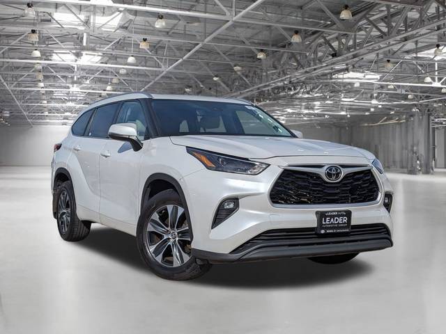 2022 Toyota Highlander XLE AWD photo