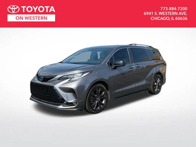 2022 Toyota Sienna XSE FWD photo