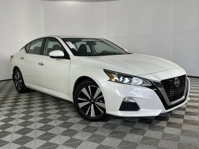 2021 Nissan Altima 2.5 SV FWD photo